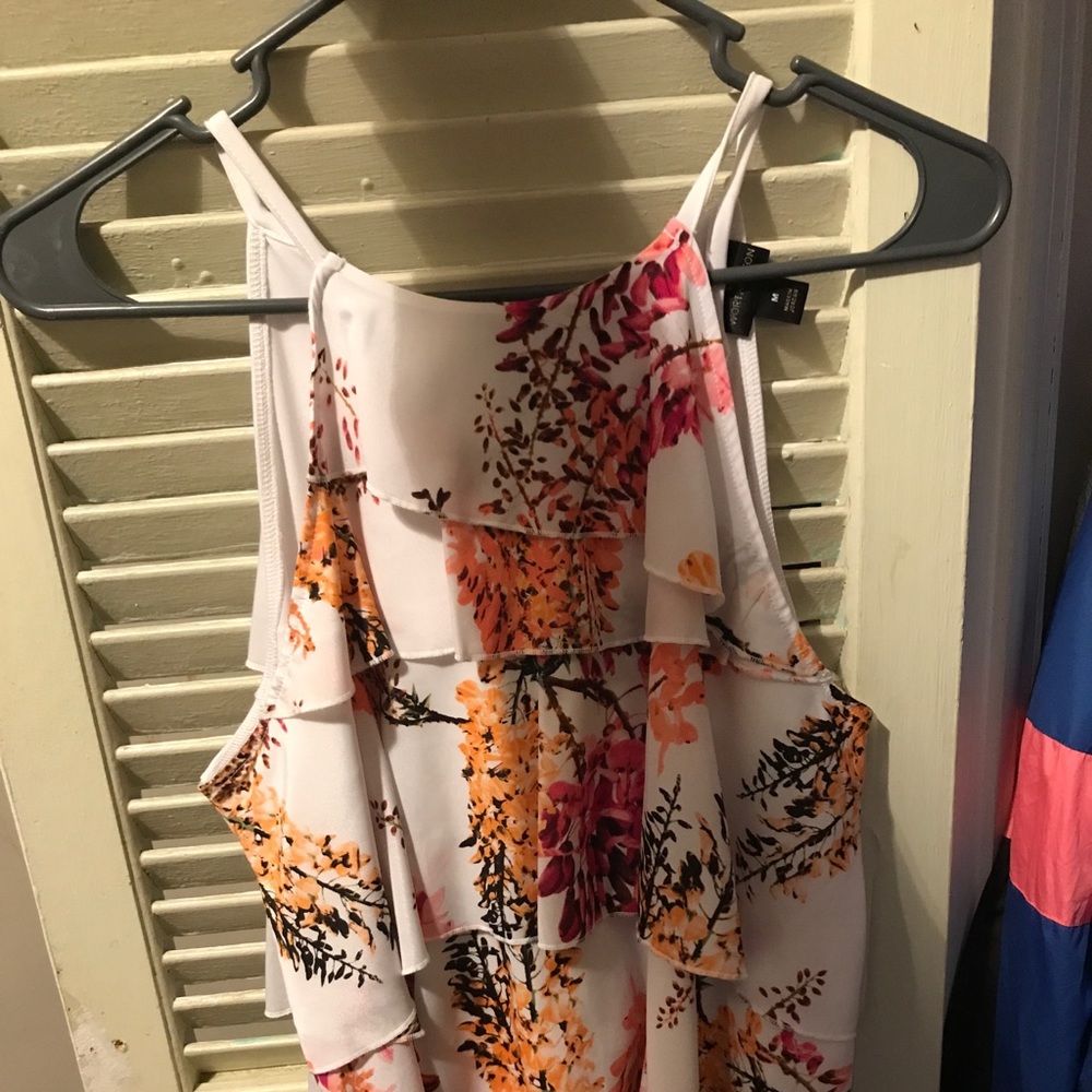 Worthington Flower halter top